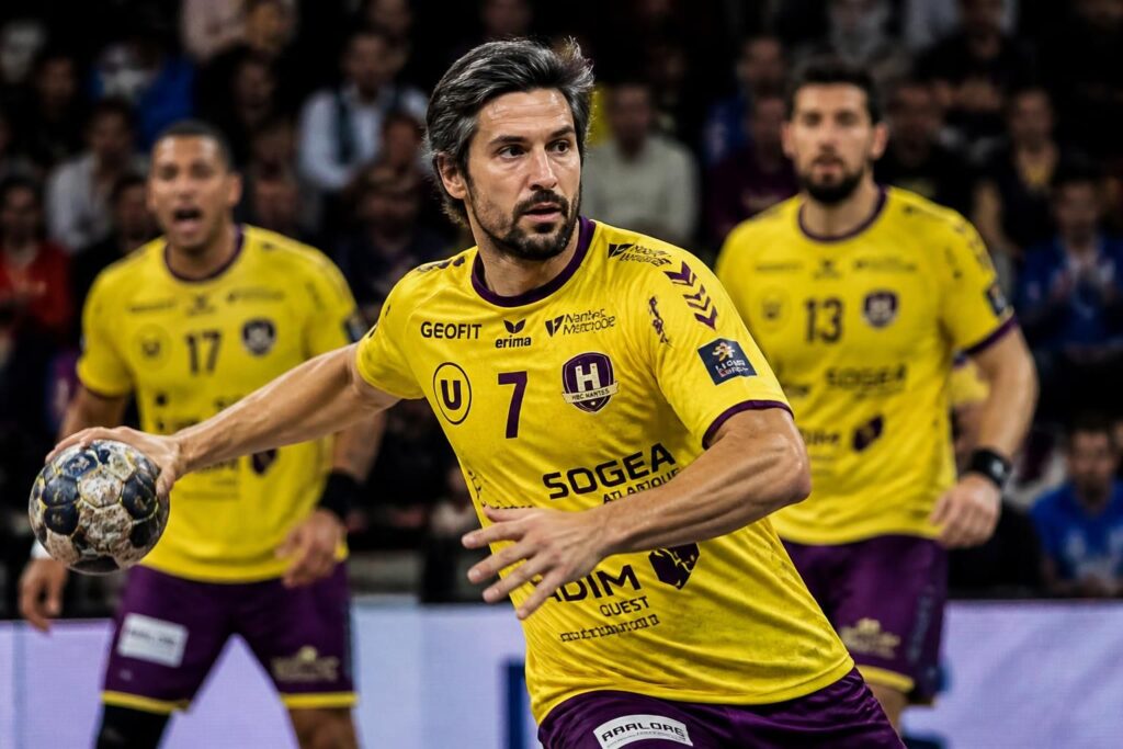 découvrez le rôle clé d'aymeric minne dans la dynamique et la performance de l'équipe hbc nantes, et son impact sur les matchs.