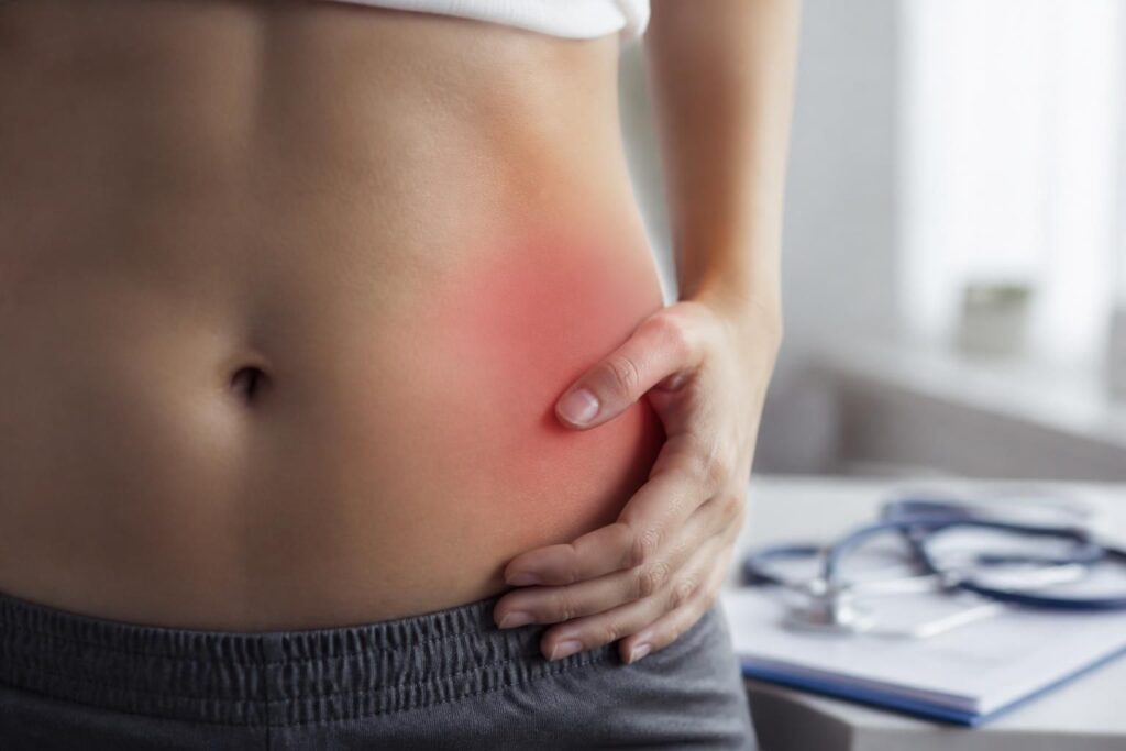 découvrez les causes possibles de la douleur au bas du ventre à gauche et quand consulter un professionnel de santé pour un diagnostic rapide et précis.