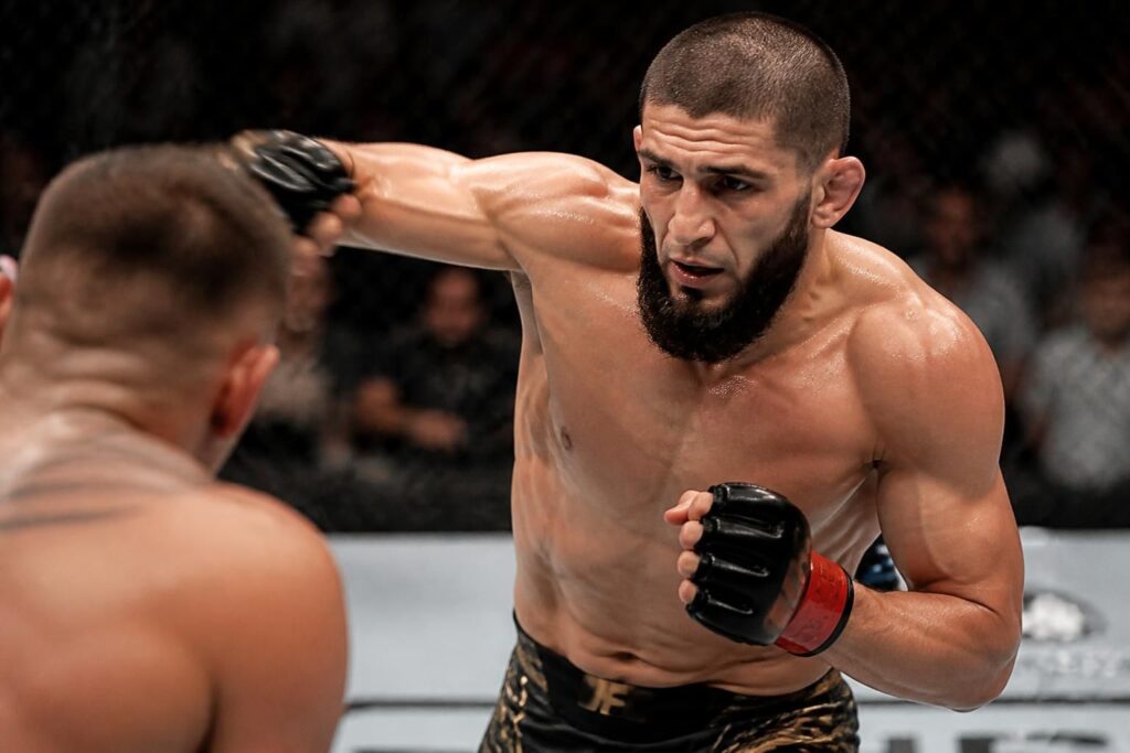 découvrez les secrets de khamzat chimaev pour dominer l'octogone avec une performance sans faille et une stratégie imparable.