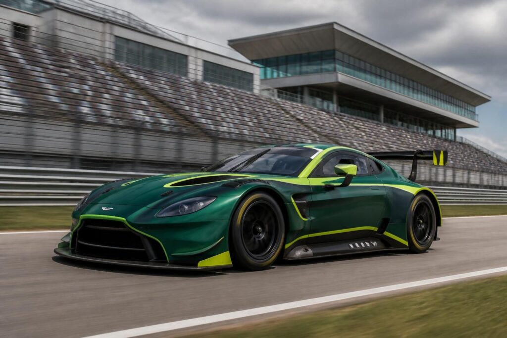 découvrez les performances impressionnantes de l'aston martin gt3 vantage, un bolide de compétition alliant puissance et précision sur circuit.